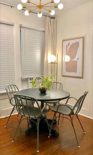 Spacious 4Br Retreat In The Heart Of Lafayette Buitenkant foto